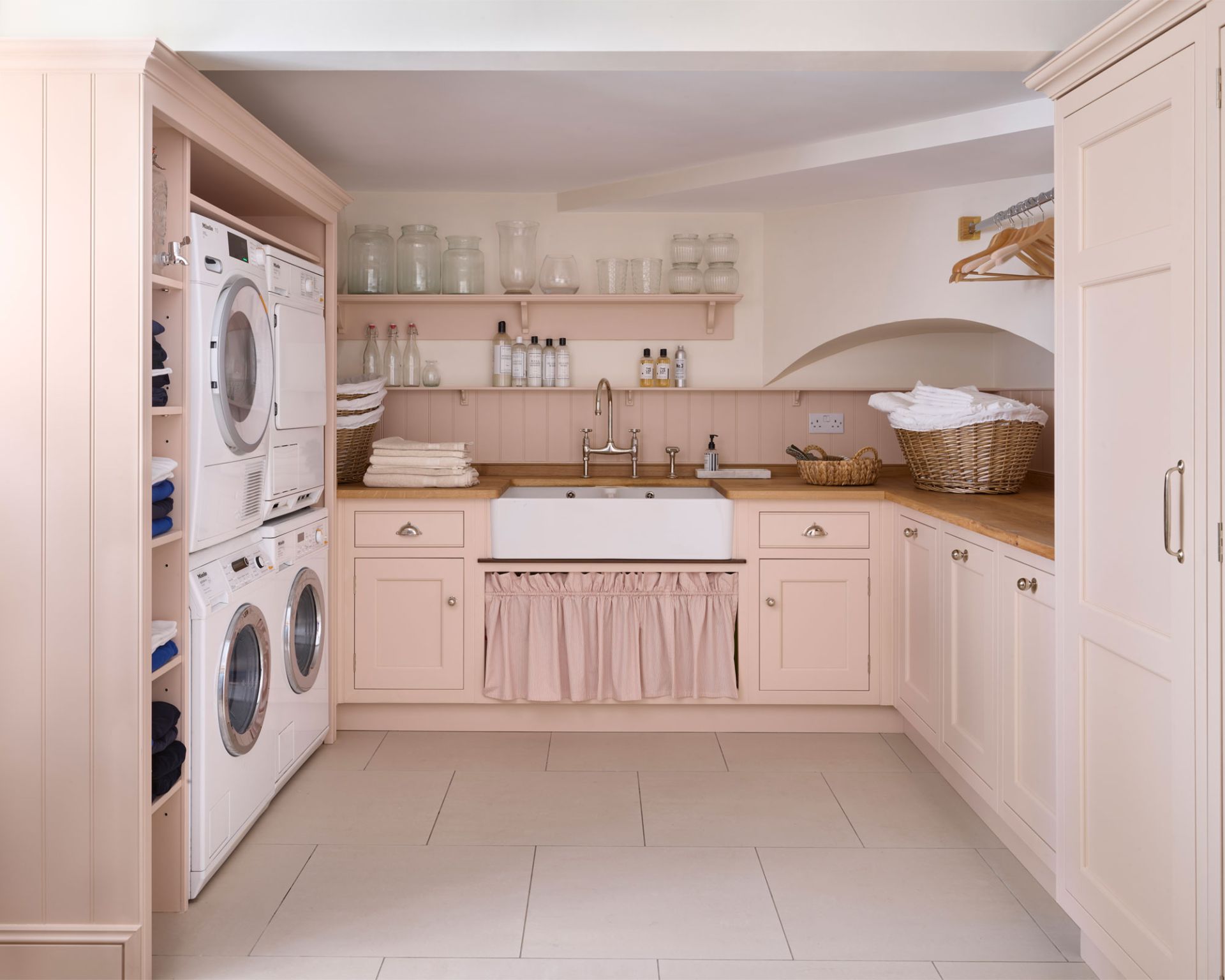 Laundry room ideas – 15 luxurious looks for your laundry room