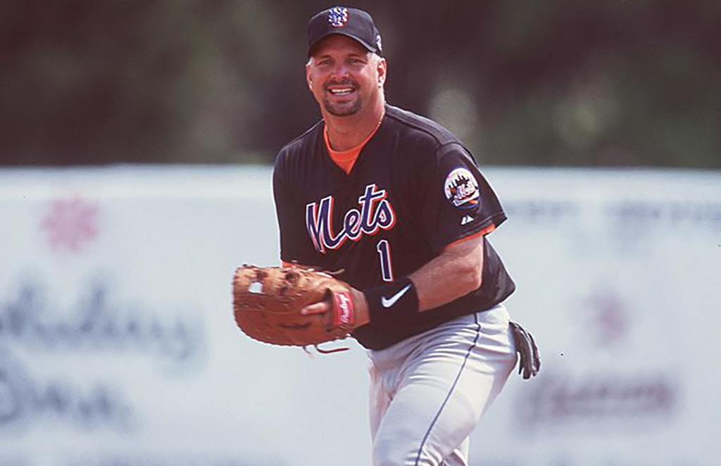 <p>Garth Brooks had always been an athlete at heart, even earning a track and field scholarship to Oklahoma State University where he threw the javelin. Then, in 1999, the San Diego Padres signed him in a minor league deal and invited him to play with them during spring training. </p> <p>During the spring, he played left field with a sub-par batting average of .045. The next year, he signed on to play with the New York Mets, trying his hand at baseball once again in 2004 with the Kansas City Royals. </p>