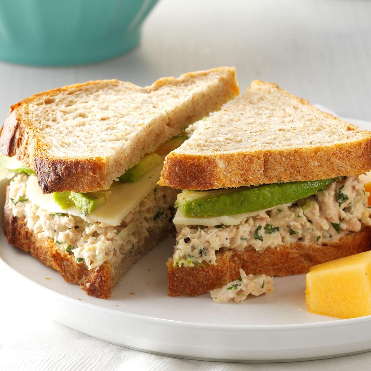 how to make tuna salad sandwich        
        <figure class=