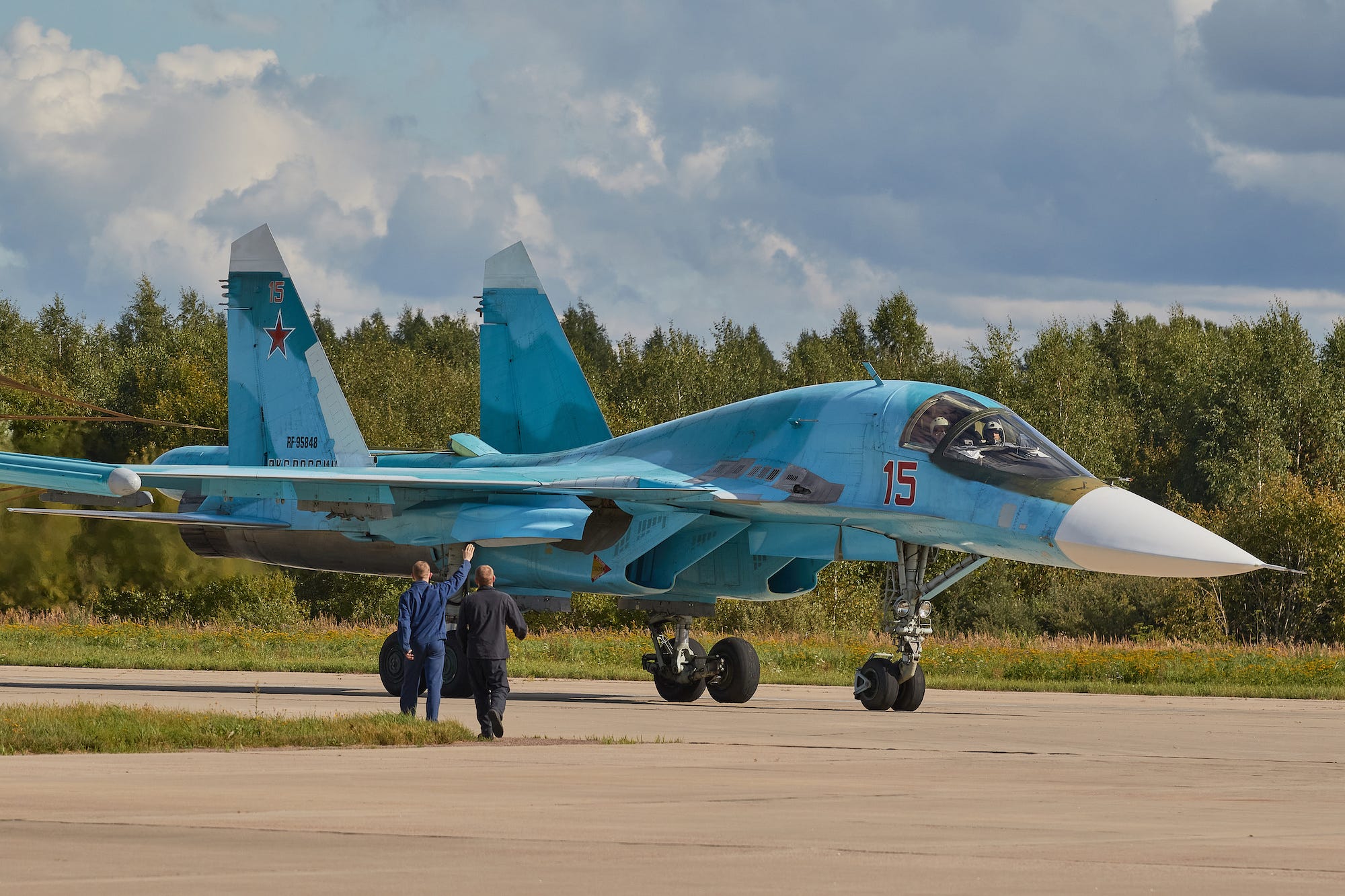 russia's huge air force is still mostly intact, but it hasn't been building the jets it needs to win on the ground in ukraine