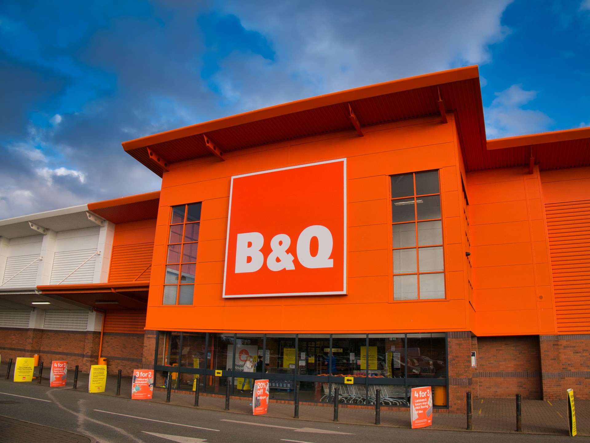 b-q-homebase-wickes-and-screwfix-opening-times-for-bank-holiday-monday