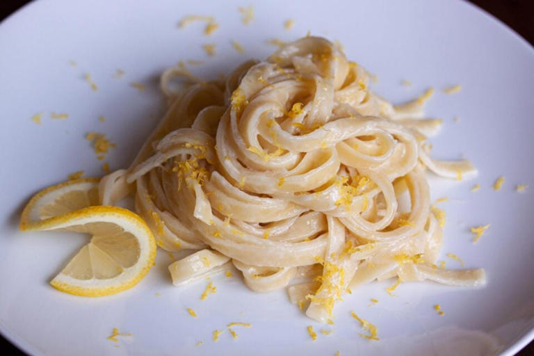 Fettuccine Pasta with Lemon Mascarpone Sauce