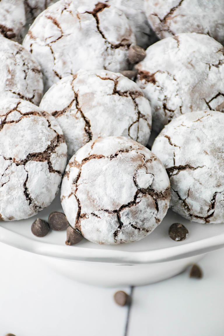 Chocolate Crinkle Cookies