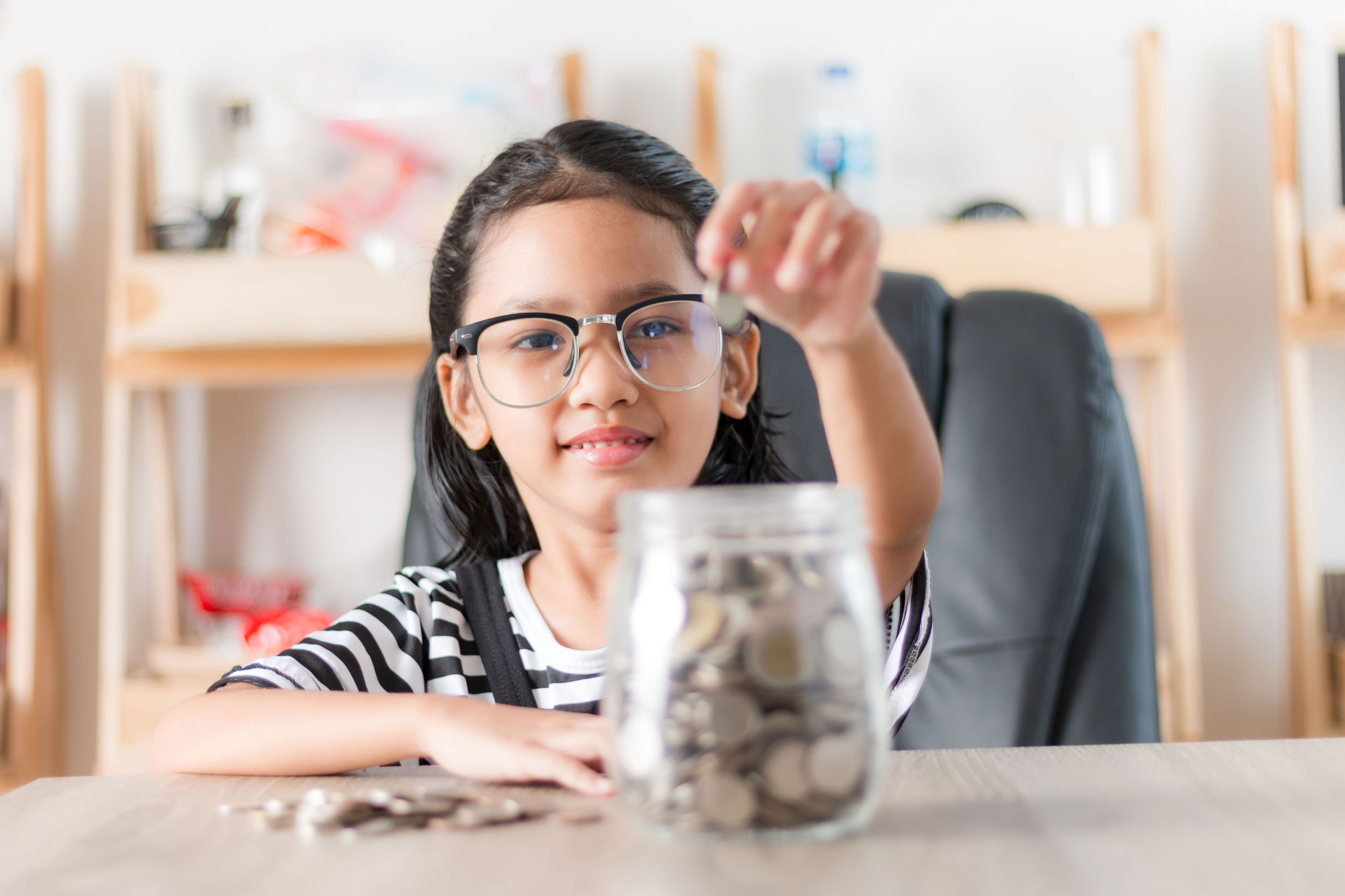 6 hábitos de educación financiera para regalar en este día del niño