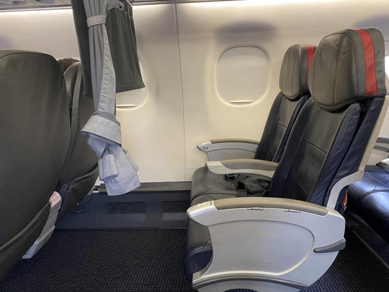 8 Hacks For Getting the Best Coach Seat on a Plane