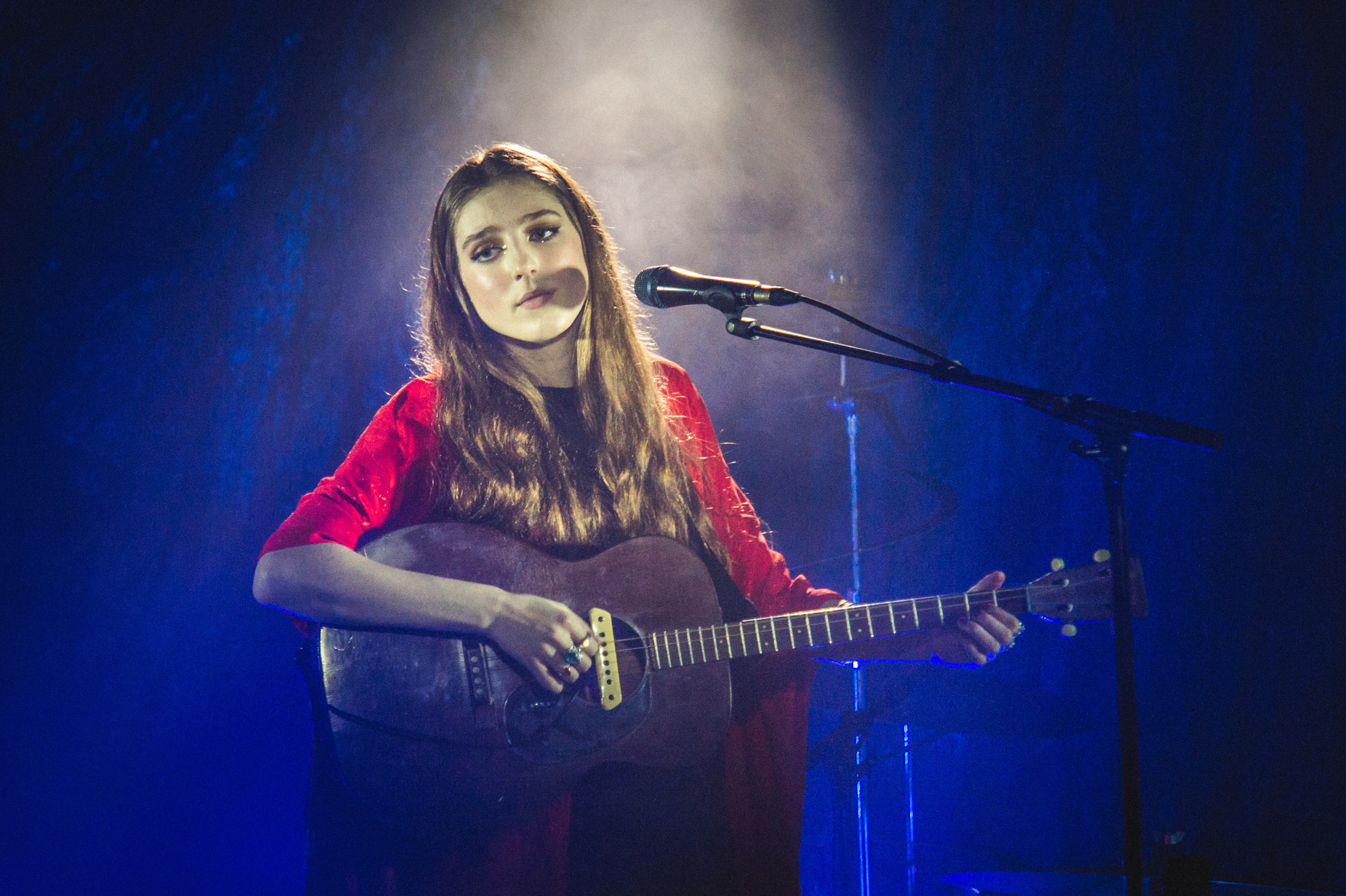 Birdy. Birdy певица. Birdy 2020. Birdy Британская певица 12 лет. Birdy Wings  солистка.