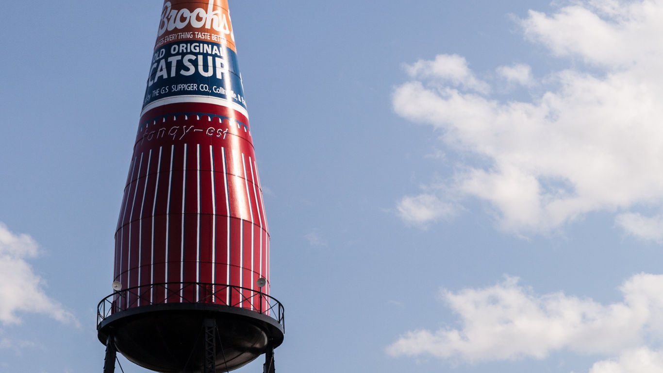 The World's Largest Catsup Bottle in Collinsville, Illinois