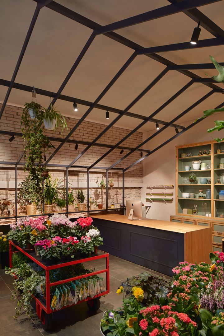 restyling di uno splendido negozio di fiori