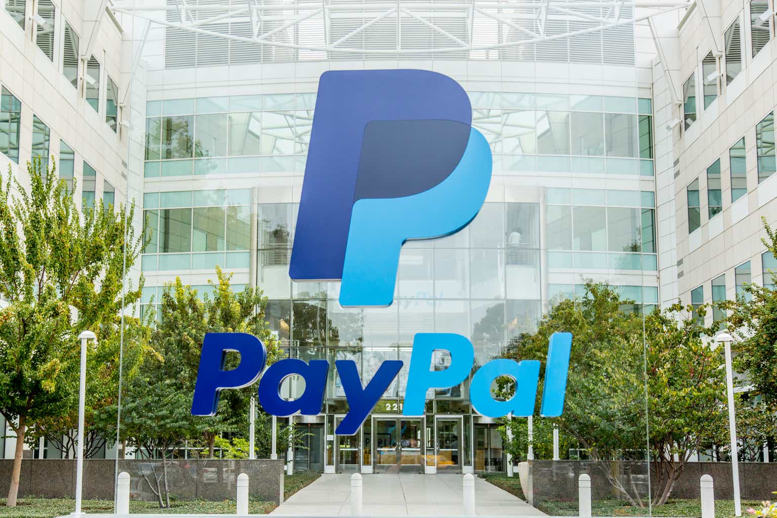 PayPal Q4 earnings Eyes on guidance and profit margins