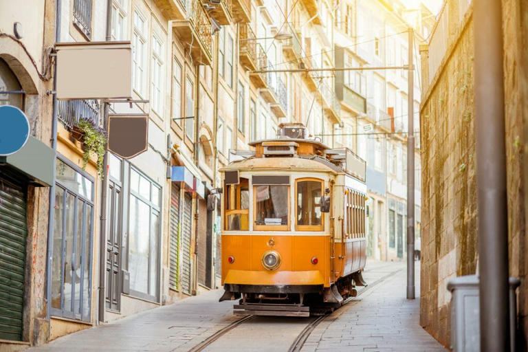 Click here to discover what to do in Porto, Portugal. Explore the history of the town as you sip on delicious wine and snack on local favorites.