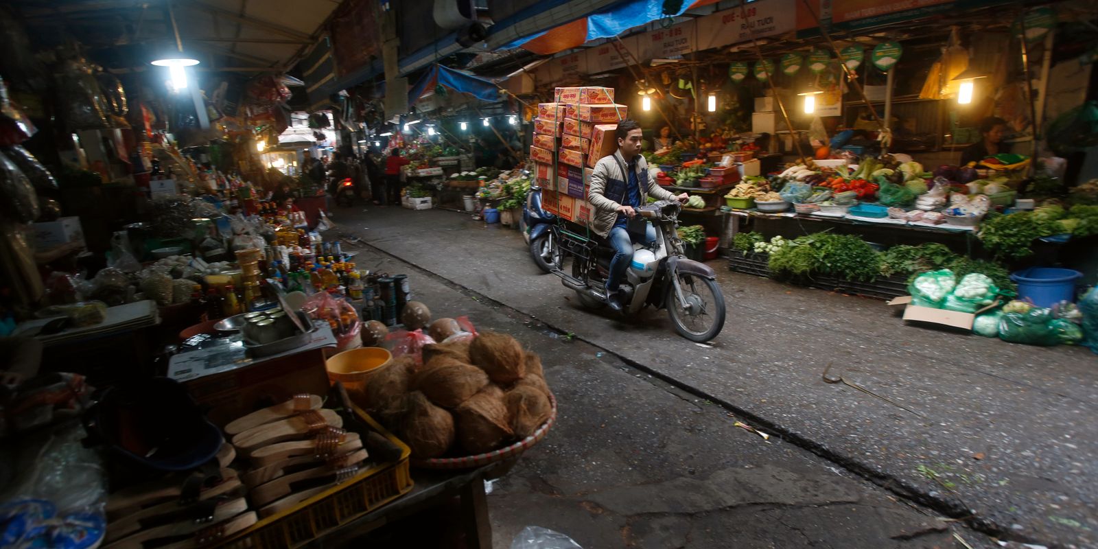 nudelförsäljare fängslas i vietnam efter viral video