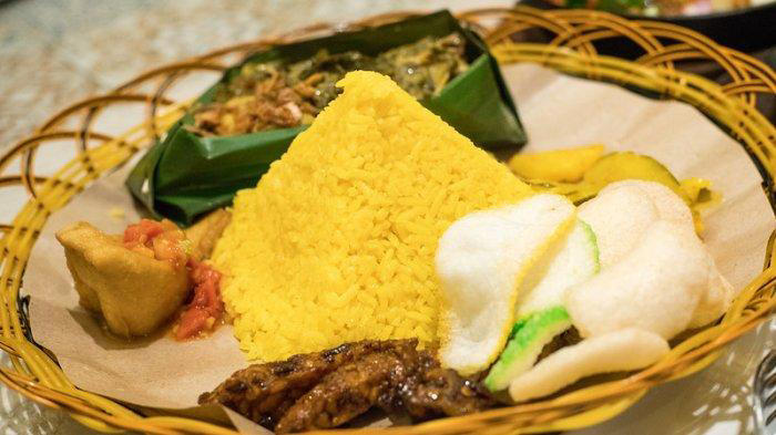 Ilustrasi nasi kunging. Berikut ada rekomendasi tempat makan sarapan enak di Cirebon. (Flickr/edsel_)