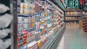 New Study Sheds Light , on Health Risks Associated With , Ultra-Processed Foods.NPR reports that ultra-processed foods dominate the food supply, making up almost 60% of what a majority of adults eat and almost 70% of kids' diets. .Ultra-processed foods are made from manufactured ingredients that have been processed to create shelf-stable and convenient meals.Ultra-processed foods are made from manufactured ingredients that have been processed to create shelf-stable and convenient meals.NPR reports that consumption of ultra-processed foods has been connected with a range of health concerns that include obesity, hypertension, cancer and premature death.Four of the top six killers are related to an inadequate diet, which in the U.S. is probably largely due to convenient, safe, inexpensive food that we eat too much of, Christopher Gardner, Director of nutrition studies at Stanford University, via NPR.Four of the top six killers are related to an inadequate diet, which in the U.S. is probably largely due to convenient, safe, inexpensive food that we eat too much of, Christopher Gardner, Director of nutrition studies at Stanford University, via NPR.Too much of it leads to obesity and type two diabetes and heart disease and cancer, Christopher Gardner, Director of nutrition studies at Stanford University, via NPR.Kevin Hall, a senior investigator at the National Institutes of Health, designed the first randomized controlled trial comparing an ultra-processed diet to one based on less processed foods.Kevin Hall, a senior investigator at the National Institutes of Health, designed the first randomized controlled trial comparing an ultra-processed diet to one based on less processed foods.What we saw was that when they were on the ultra-processed diet, they were eating about 500 calories per day more than when they were on the unprocessed diet and they were gaining weight and gaining body fat, Kevin Hall, Senior investigator at the NationalInstitutes of Health, via NPR.What we saw was that when they were on the ultra-processed diet, they were eating about 500 calories per day more than when they were on the unprocessed diet and they were gaining weight and gaining body fat, Kevin Hall, Senior investigator at the NationalInstitutes of Health, via NPR.NPR reports that the study suggests that the highly processed nature of these foods drive people to overeat and gain weight.NPR reports that the study suggests that the highly processed nature of these foods drive people to overeat and gain weight.If we can figure out what it is about ultra-processed foods that drives people to overeat and gain excess weight, then we can at least then target which ones to avoid, Kevin Hall, Senior investigator at the NationalInstitutes of Health, via NPR