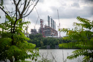 Image: The Royal Dutch Shell plant in Beaver County, Pa. (Hannah Rappleye / NBC News)