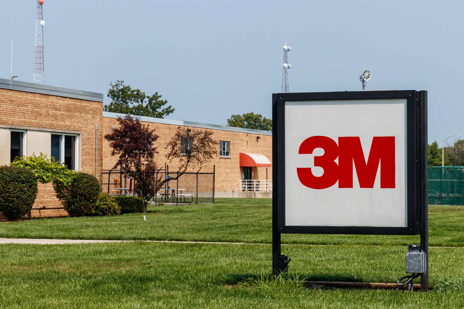3m-names-former-l3harris-boss-brown-as-new-ceo-roman-to-remain-chairman