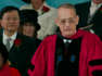 Tom Hanks a prononcé un discours très remarqué lors de la remise des diplômes de la prestigieuse université d'Harvard, ce 26 mai. L'acteur deux fois oscarisé a aussi reçu un diplôme honorifique en arts.