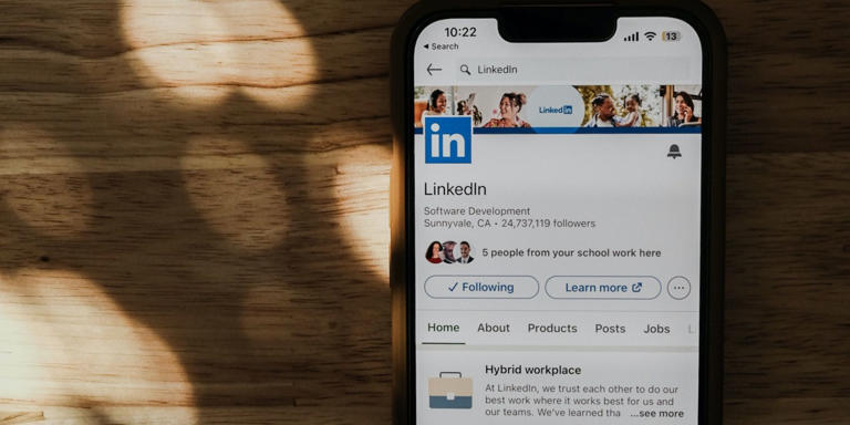 How To Use LinkedIn To Research Your Next Job