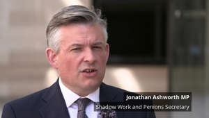 Labour's Jonathan Ashworth has attacked the government for failing on every front, and having overseen record high net migration figures despite the issue being one of their key priorities. Report by Etemadil. Like us on Facebook at http://www.facebook.com/itn and follow us on Twitter at http://twitter.com/itn
