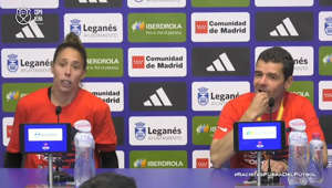 Rueda de prensa de Manolo Cano y Lola Gallardo tras el Real Madrid vs. Atlético de Madrid, final de la Copa de la Reina