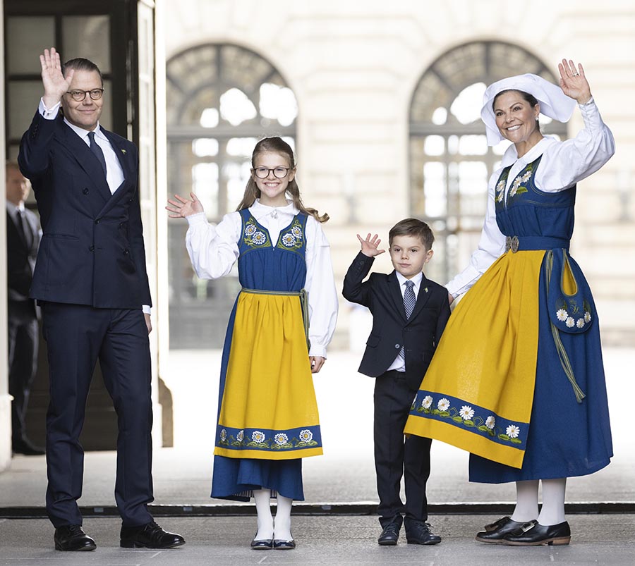 så firar kungafamiljen nationaldagen med svenskarna