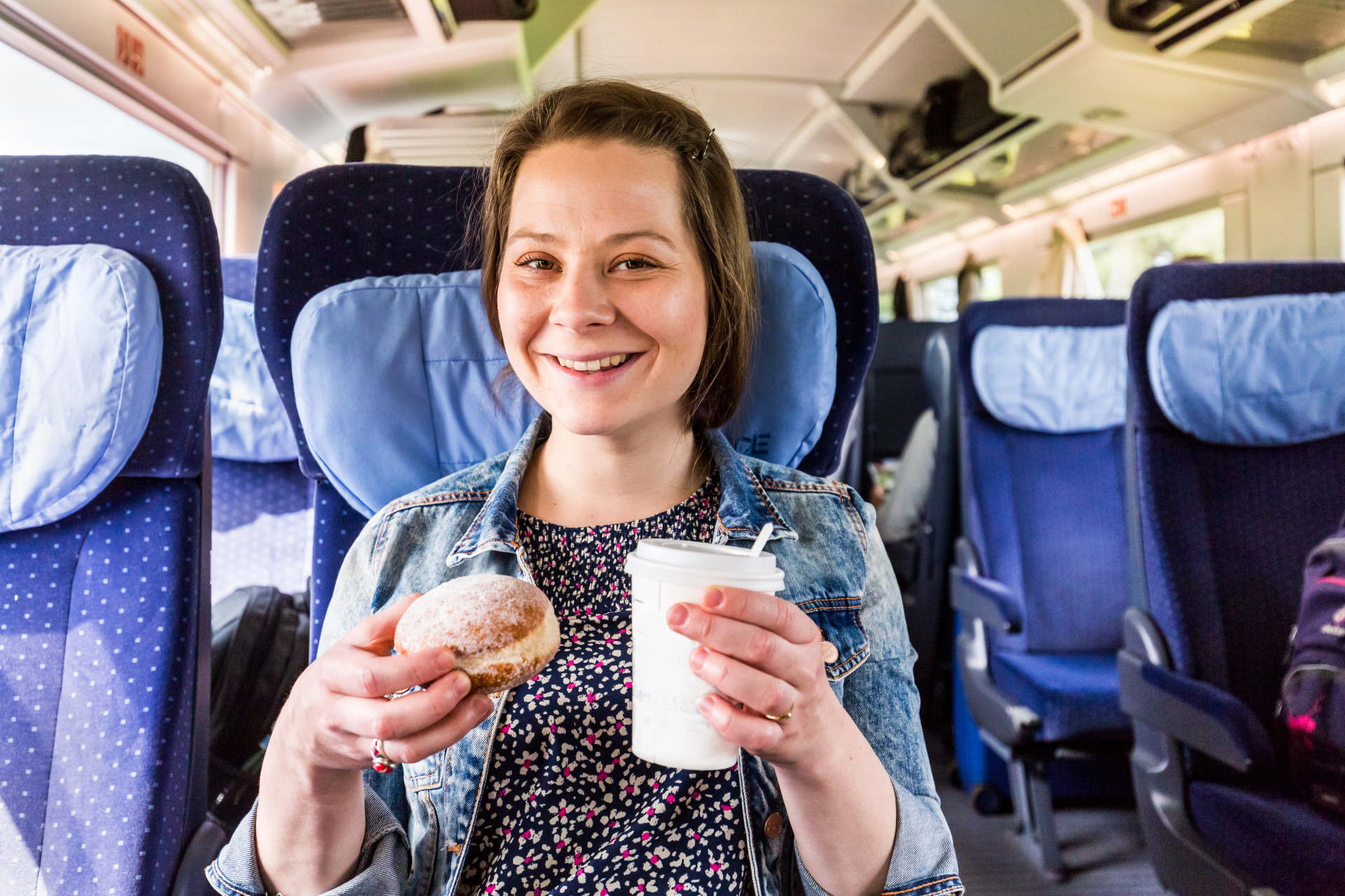 Most countries don't let you bring food or drink on public transports. They may even have signs warning you of this, so make sure you respect the rules.<p>You may also like:<a href="https://www.starsinsider.com/n/323700?utm_source=msn.com&utm_medium=display&utm_campaign=referral_description&utm_content=213265en-en"> Stars out of water: Celebs who can't swim</a></p>