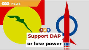 Academic Jeniri Amir says Umno leaders and members need to support whatever party that is in the unity government.

Read More:  https://www.freemalaysiatoday.com/category/nation/2023/05/29/get-on-board-with-supporting-dap-or-lose-power-umno-told/

Laporan Lanjut: https://www.freemalaysiatoday.com/category/bahasa/tempatan/2023/05/29/sokong-dap-atau-hilang-kuasa-umno-diberitahu/

Free Malaysia Today is an independent, bi-lingual news portal with a focus on Malaysian current affairs.  

Subscribe to our channel - http://bit.ly/2Qo08ry  
------------------------------------------------------------------------------------------------------------------------------------------------------
Check us out at https://www.freemalaysiatoday.com
Follow FMT on Facebook: http://bit.ly/2Rn6xEV
Follow FMT on Dailymotion: https://bit.ly/2WGITHM
Follow FMT on Twitter: http://bit.ly/2OCwH8a 
Follow FMT on Instagram: https://bit.ly/2OKJbc6
Follow FMT on TikTok : https://bit.ly/3cpbWKK
Follow FMT Telegram - https://bit.ly/2VUfOrv
Follow FMT LinkedIn - https://bit.ly/3B1e8lN
Follow FMT Lifestyle on Instagram: https://bit.ly/39dBDbe
------------------------------------------------------------------------------------------------------------------------------------------------------
Download FMT News App:
Google Play – http://bit.ly/2YSuV46
App Store – https://apple.co/2HNH7gZ
Huawei AppGallery - https://bit.ly/2D2OpNP

#FMTNews #Umno #SupportDAP #LosePower