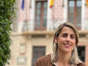 Lourdes Aznar, este lunes en las puertas del Ayuntamiento de Crevillent.