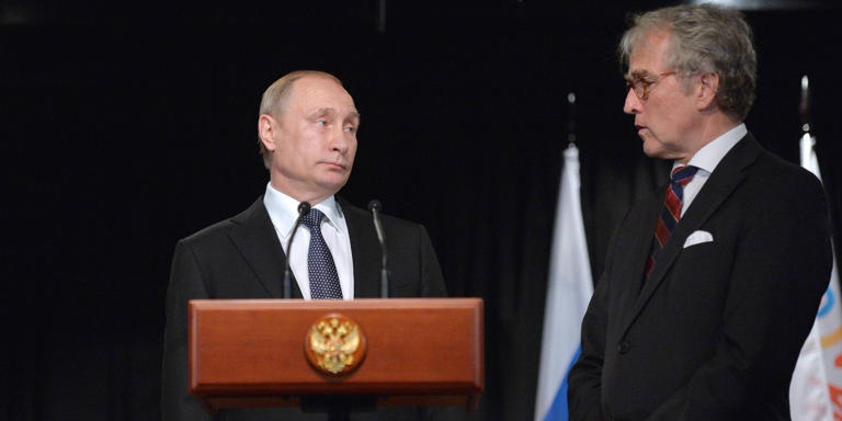 Russlands Präsident Wladimir Putin (l.) und der ehemalige deutsche Botschafter in Moskau, Rüdiger von Fritsch. imago/ITAR-TASS