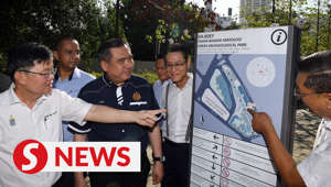 Transport Minister Anthony Loke on Tuesday said Phase 1 of Penang's upcoming Light Rail Transit (LRT) project, initially planned from Penang International Airport (PIA) to Komtar, has now been extended all the way to Tanjung Bungah.Read more at https://shorturl.at/cnwC7WATCH MORE: https://thestartv.com/c/newsSUBSCRIBE: https://cutt.ly/TheStarLIKE: https://fb.com/TheStarOnline