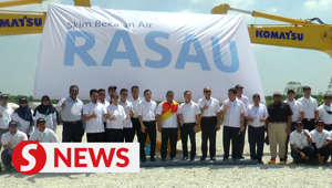The groundbreaking ceremony for the Rasau Water Supply Scheme in Kampung Seri Cheeding IN Banting, Selangor was held on Tuesday (May 30).Read more at https://bit.ly/3owy0JQWATCH MORE: https://thestartv.com/c/newsSUBSCRIBE: https://cutt.ly/TheStarLIKE: https://fb.com/TheStarOnline
