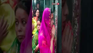 Sara Ali Khan Offers Prayers At Mahakal Temple In Ujjain | Sara Ali Khan | #bollywood | #shorts
