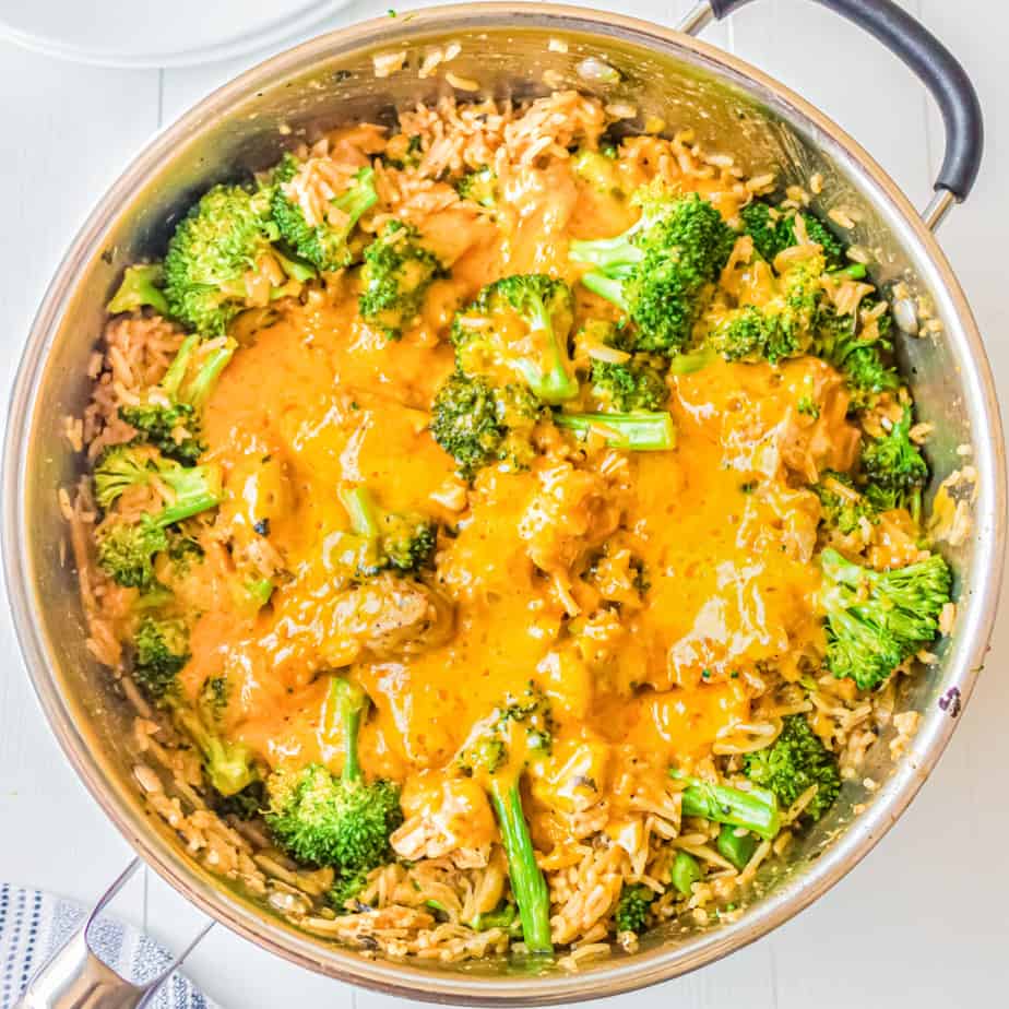 One Pot Cheesy Chicken Broccoli Rice