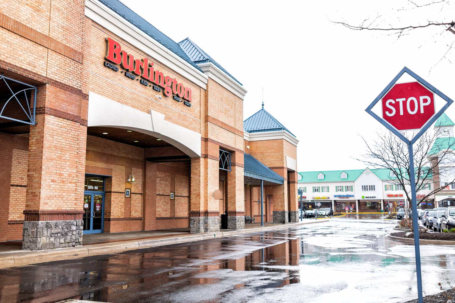 Burlington Stores Aiming To Close The Quality Gap With Its Peers   AA1bV8XF.img