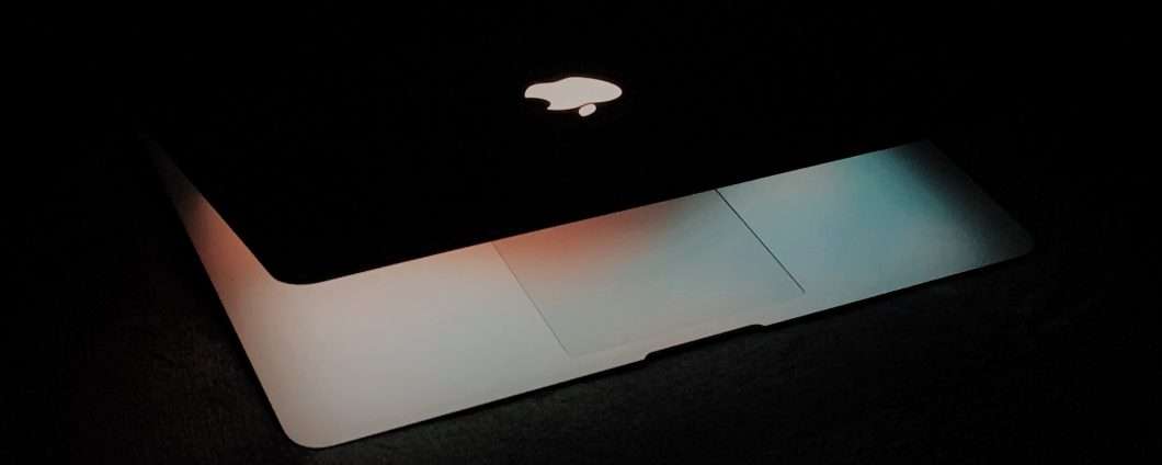 apple: macbook con modem per connessione dati nel 2028