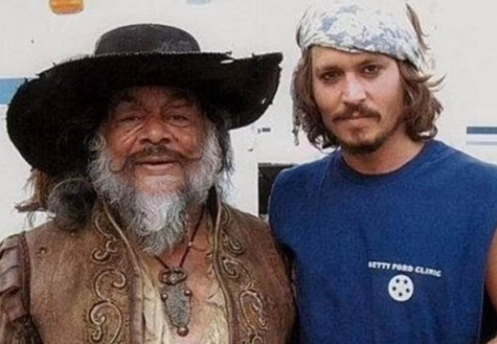 Actor mexicano que trabajó en películas como 'Piratas del Caribe: En el fin del mundo' con Johnny Depp, 'Hombres de negro' junto a Will Smith y 'Rescate en la jungla' con Jennifer Lopez. Murió a los 77 años en la ciudad de Los Ángeles.