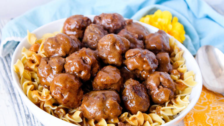 Definitely Add These Salisbury Steak Meatballs To Your Dinner Rotation