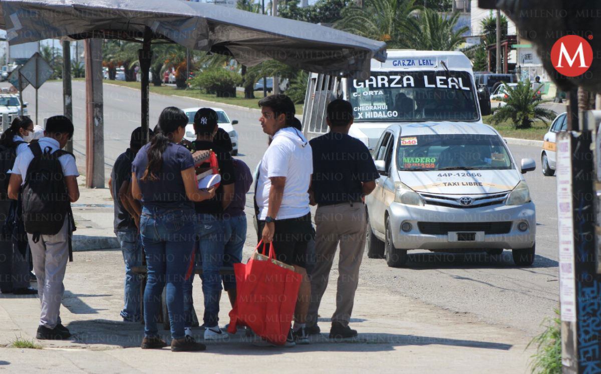 Pasajeros esperan horas el transporte público en Tampico; urge  reestructuración, dice regidor