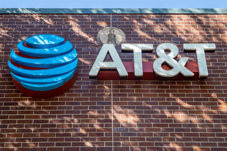 AT&T bundles wireless and home internet under new 'OneConnect' plan