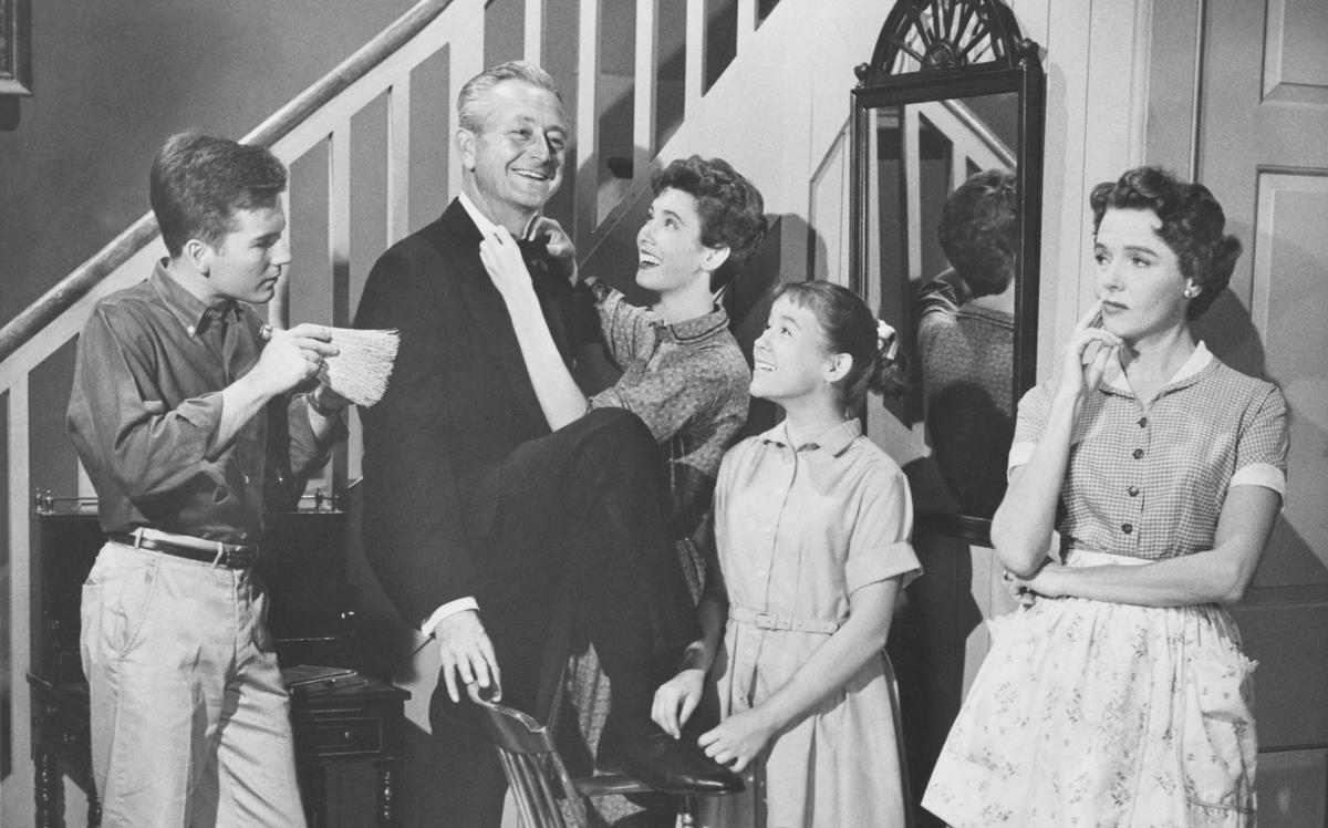 <p>When <i>Father Knows Best</i> first aired on May 27, 1954, it wasn't called <i>Father Knows Best</i>. It was originally named <i>The Ford Television Theatre</i>, and this name only appeared in one episode: "Keep It in the Family," the series' pilot.</p> <p>The pilot included an entirely different family. The only actor who remained in <i>Father Knows Best </i>was Robert Young, who played the head of the Warren family. Other actors in the pilot include Ellen Drew, Sally Fraser, Tina Thompson, and Gordon Gerbert. CBS didn't air the first real episode of <i>Father Knows Best</i> until October 3rd of that year.</p>