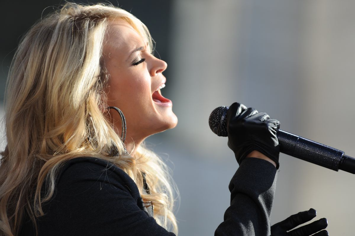 <p>In 2009, Underwood flew out to New York City’s Lincoln Center to appear on the popular morning talk show <em><a href="https://www.goodmorningamerica.com/inthespotlight/story/carrie-underwood-life-love-album-8949911">Good Morning America</a>.</em> Outfitted in leather gloves and a black coat, she was there to promote her then-upcoming album, <em>Play On</em>.</p>