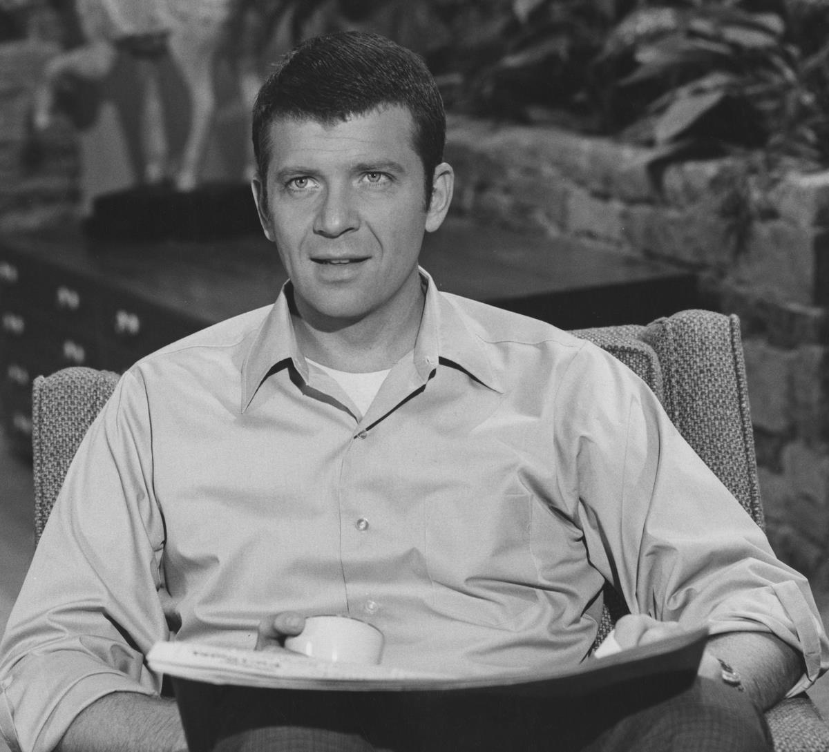 <p>As <i>Father Knows Best</i> rose in popularity in the late 1950s, future TV dads used the show as their footstool. Robert Reed, who later played Mike Brady in <i>The Brady Bunch</i>, acted as Mr. Cameron in the episode "The Imposter." In "Grampa Retires," Herbert Anderson played Verle Wisman. He would later take the role of Henry Mitchell in <i>Dennis the Menace</i>.</p> <p>In the 1958 episode "Betty, the Pioneer Woman," two future sitcom dads appeared. William Schallert, who later played Martin Lane on <i>The Patty Duke Show</i>, acted as Jennings. Then there was Dick York, better known as Darrin Stephens in <i>Bewitched</i>. He played Tom Wentworth in a <i>Father Knows Best</i> episode.</p>