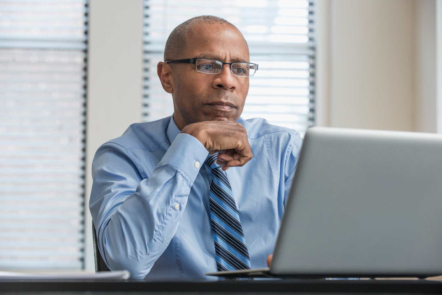 Alexander & Baldwin Upgrades 2025 FFO Guidance to $1.36-$1.41 Amid CRE Surge