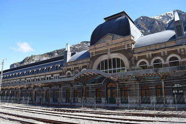 <p>At the time that it opened in 1928, the Canfranc International railway station in Spain was one of the largest stations in Europe. </p> <p>After a train derailment in 1970 demolished the L'Estanguet bridge on the French side, the French government decided not to rebuild, and the cross-border line was closed, eliminating the access to the Canfranc Station. </p>