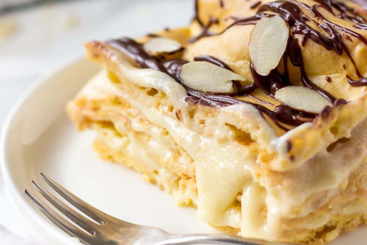 19 Parisian-Inspired Desserts That Are Eclair-ly Delicious