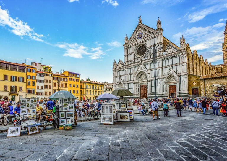 Must read before taking a trip to Italy. Discover all the amazing things to do in Florence and start planning your dream vacation.