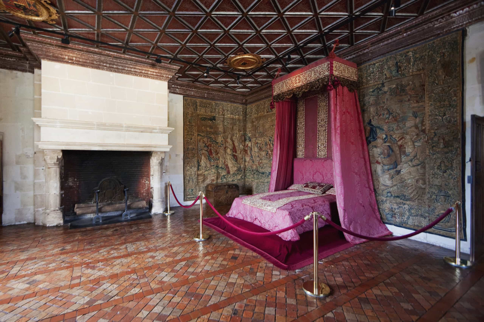 <p>Alors que les chambres sont aujourd'hui un lieu d'intimité, ce n'était pas forcément le cas à l'époque dans les châteaux.</p>