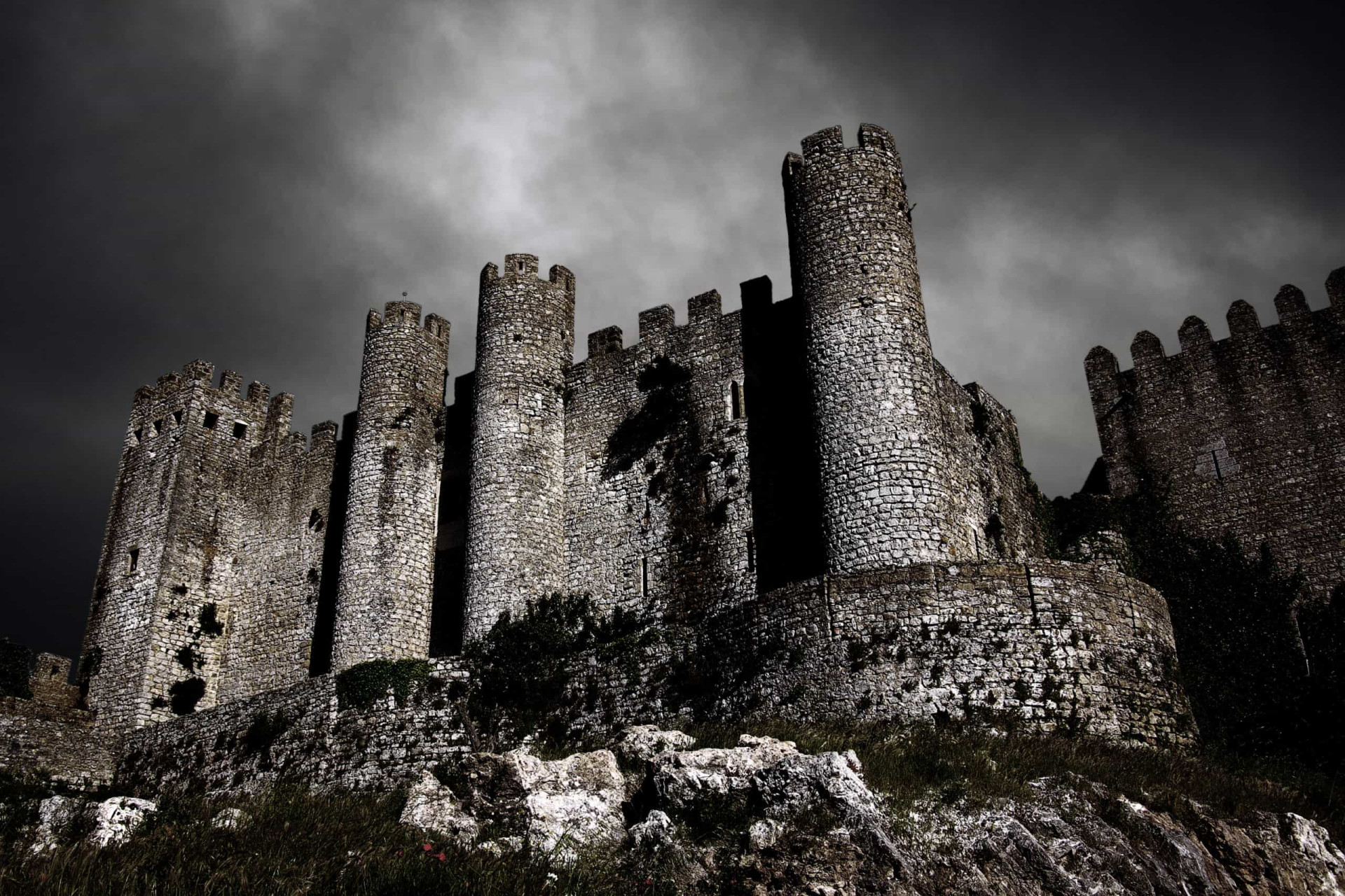 <p>Les châteaux sont synonymes de Moyen-Âge. Ces incroyables forteresses appartenaient principalement à la noblesse. </p>