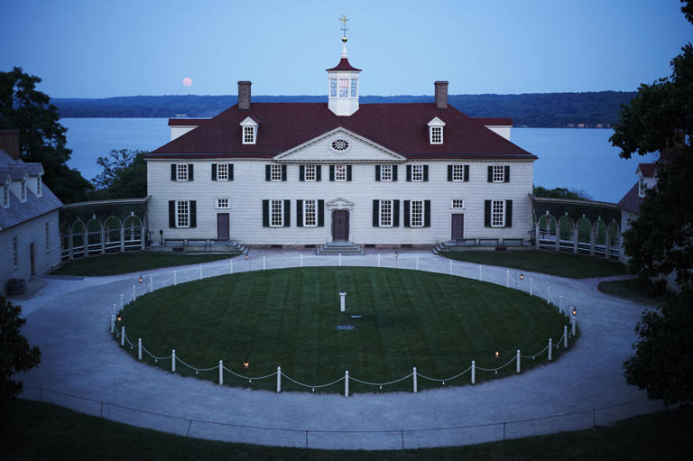 Discover the charm of Mount Vernon, Virginia, where history and beauty merge. Plan your visit to Mount Vernon for a unique experience.