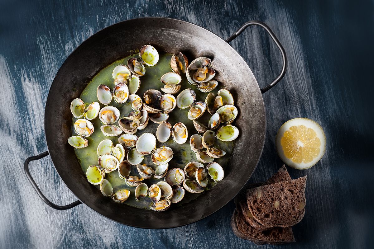 Berberechos con almejas