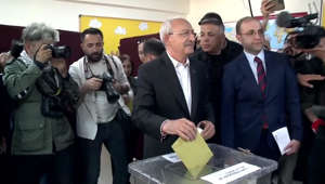 Kılıçdaroğlu'nun, en geç pazartesi günü partiyi kurultaya taşıyacak MYK'yı açıklaması bekleniyor
